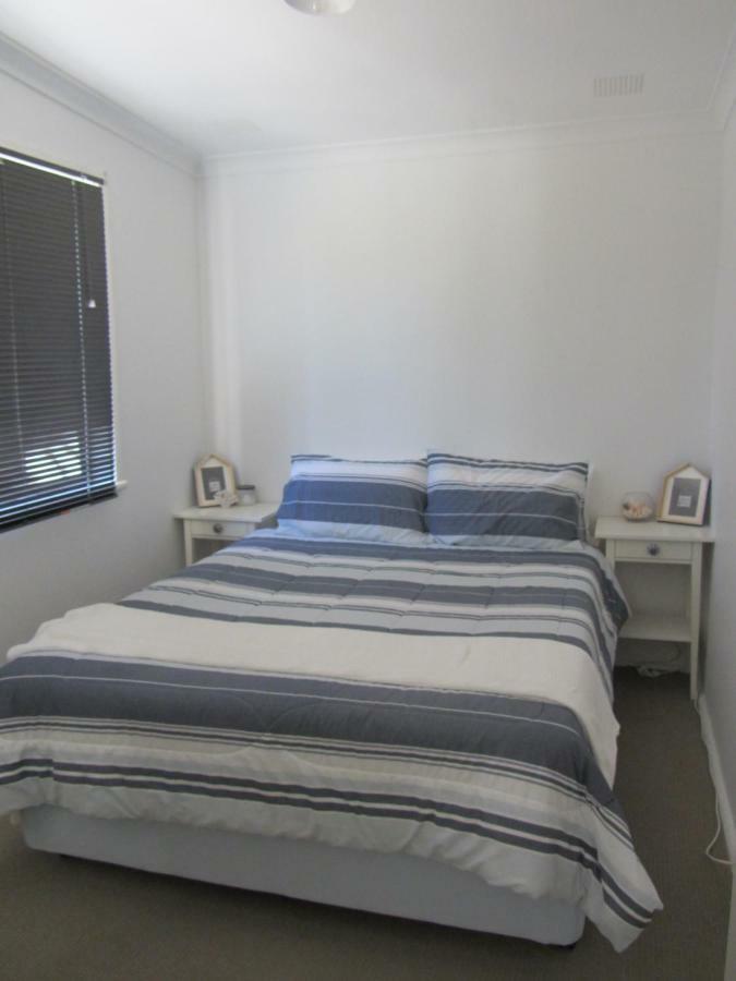 Salty Shack Lancelin- Two Bedroom Экстерьер фото
