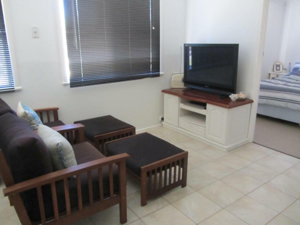 Salty Shack Lancelin- Two Bedroom Экстерьер фото